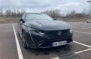 PEUGEOT 308 1.6 PHEV 180 EAT8 GT