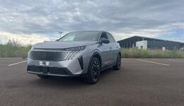 PEUGEOT 3008 GT EXCLUSIVE HYBRID 145 E-DCS6