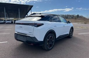 PEUGEOT 3008 HYBRID 145 E-DCS6 GT