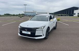 DS NUMERO 4 BLUE HDI 130 AUTOMATIQUE DS PERFORMANCE LINE