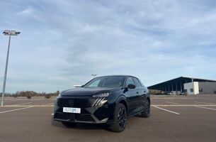 PEUGEOT 3008 HYBRID 145 E-DCS6 GT