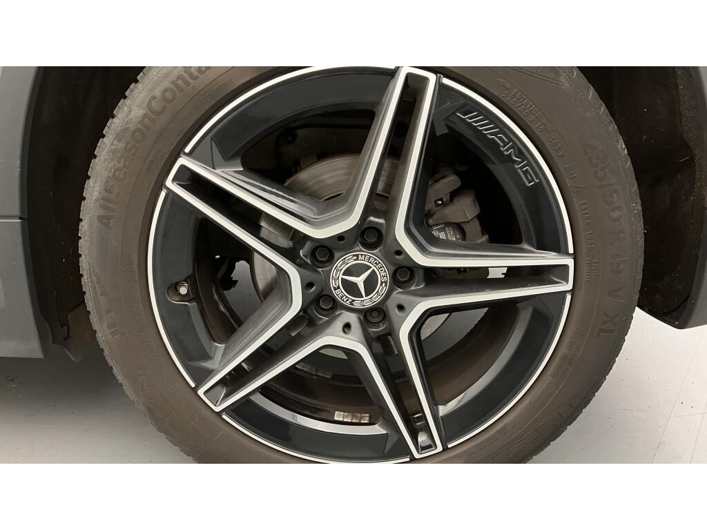 MERCEDES GLA
