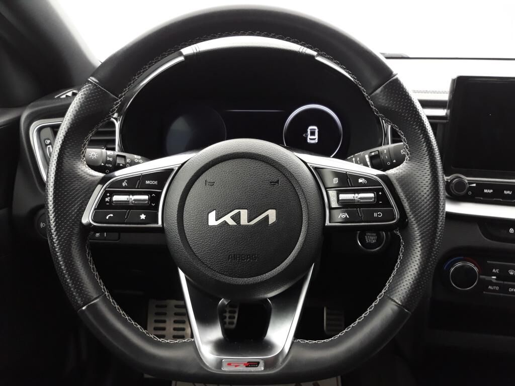 KIA CEE D