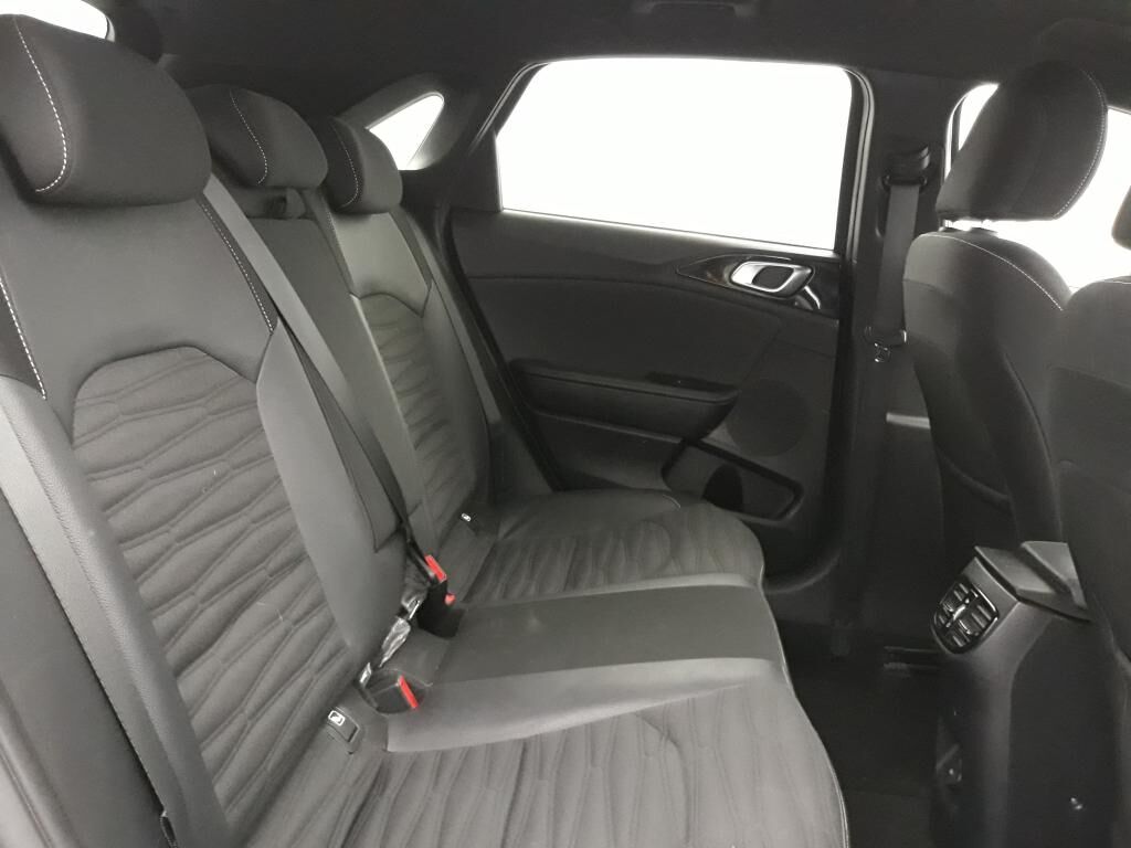 KIA CEE D
