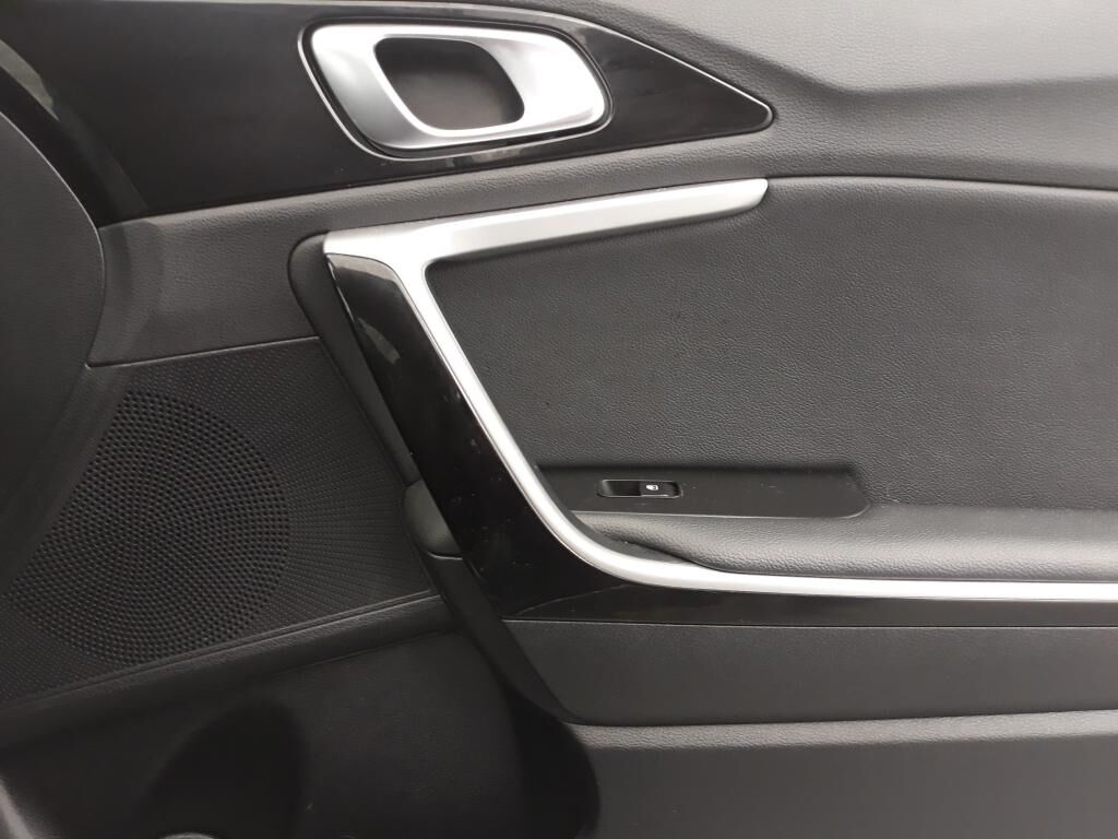 KIA CEE D