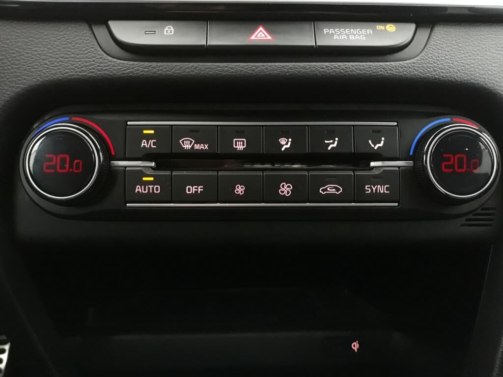 KIA CEE D