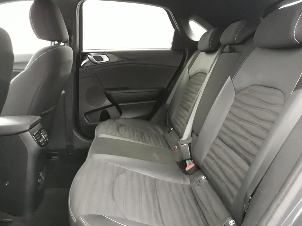 KIA CEE D
