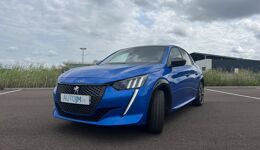 PEUGEOT 208 GT 1.2I ESSENCE 100 EAT8