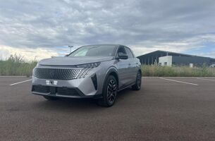 PEUGEOT 3008 GT EXCLUSIVE HYBRID 145 E-DCS6