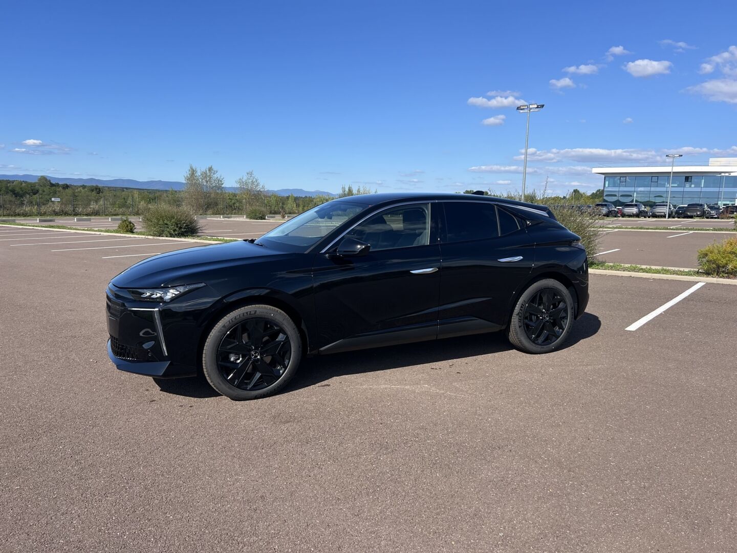 DS NUMERO 4 BLUE HDI 130 AUTOMATIQUE ETOILE ALCANTARA — photo 2