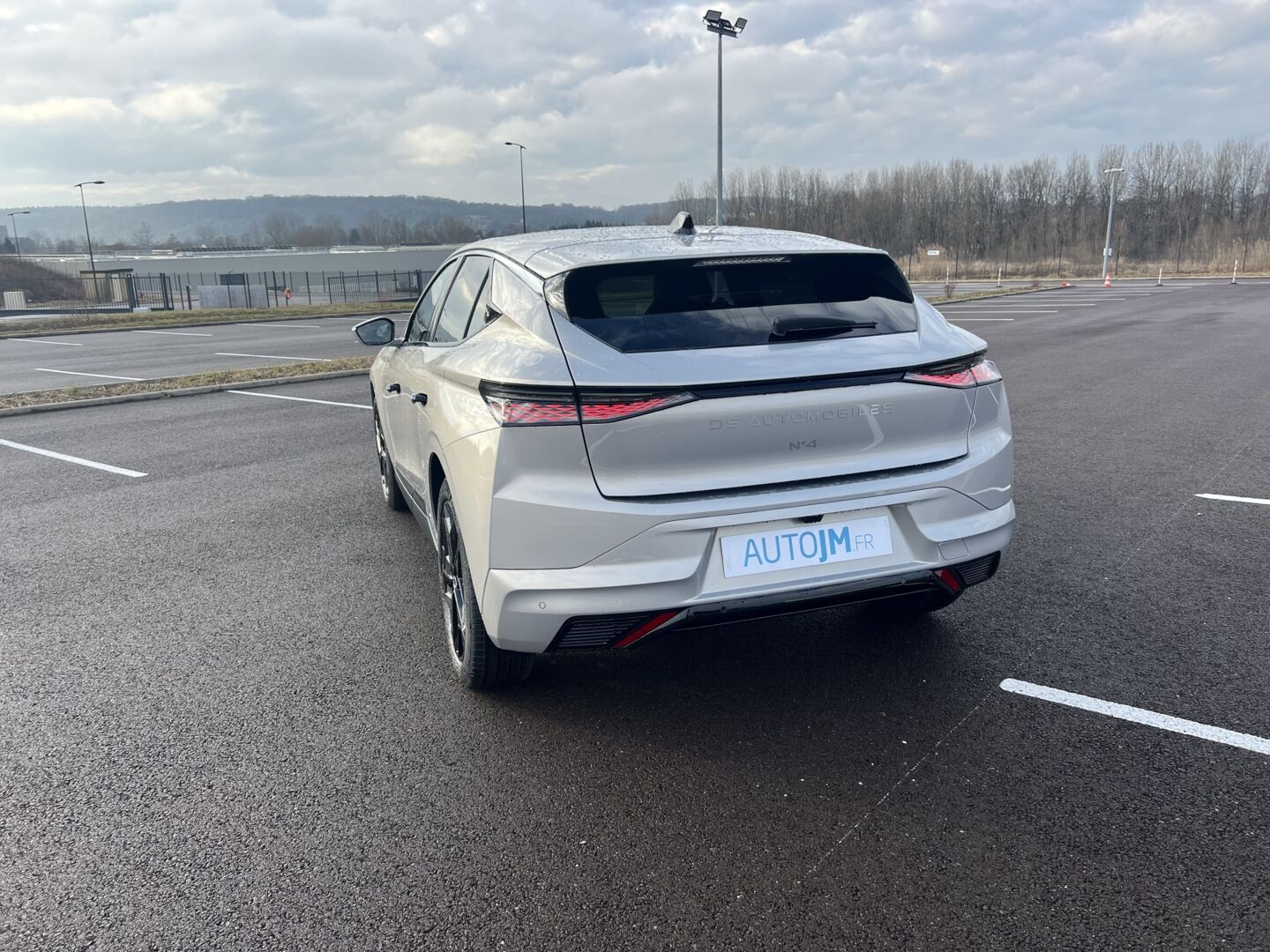 DS NUMERO 4 BLUE HDI 130 AUTOMATIQUE ETOILE ALCANTARA — photo 4