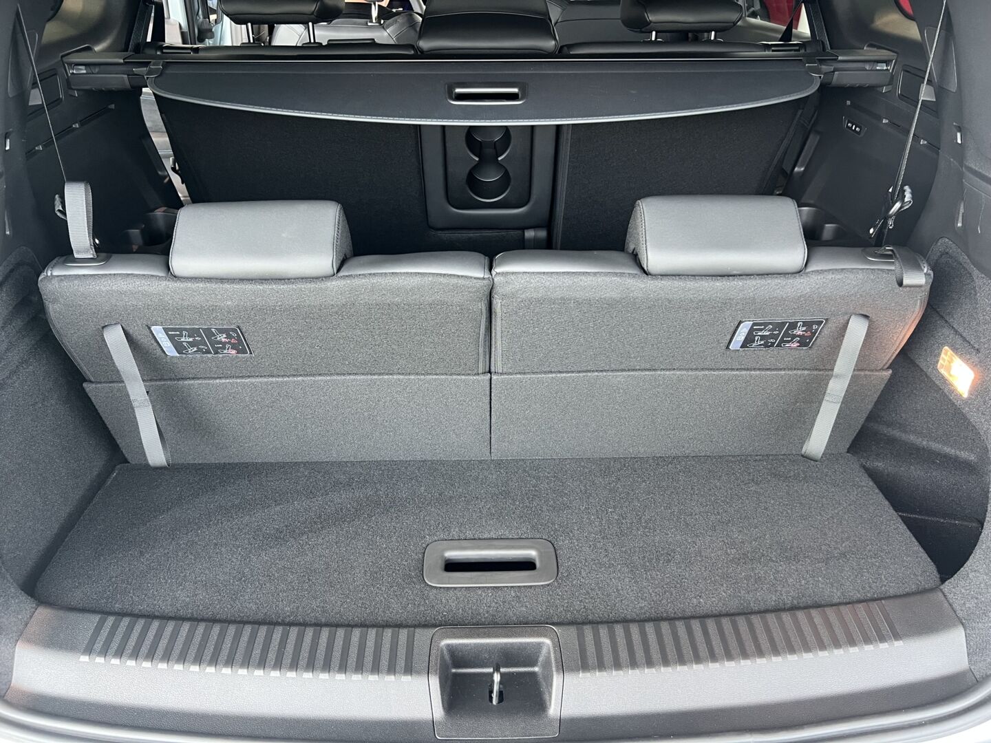 RENAULT ESPACE FULL HYBRID E-TECH 200 ESPRIT ALPINE — photo 9