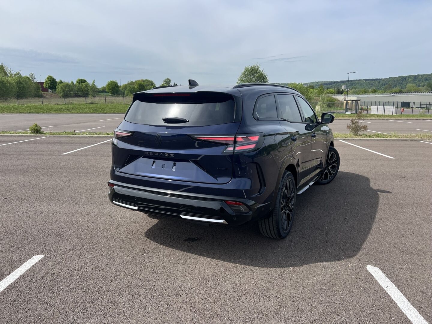 RENAULT ESPACE FULL HYBRID E-TECH 200 ESPRIT ALPINE — photo 3