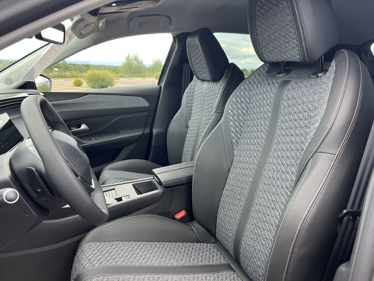 PEUGEOT NOUVELLE 308 BLUE HDI 130 S/S ETA8 ALLURE — photo 6