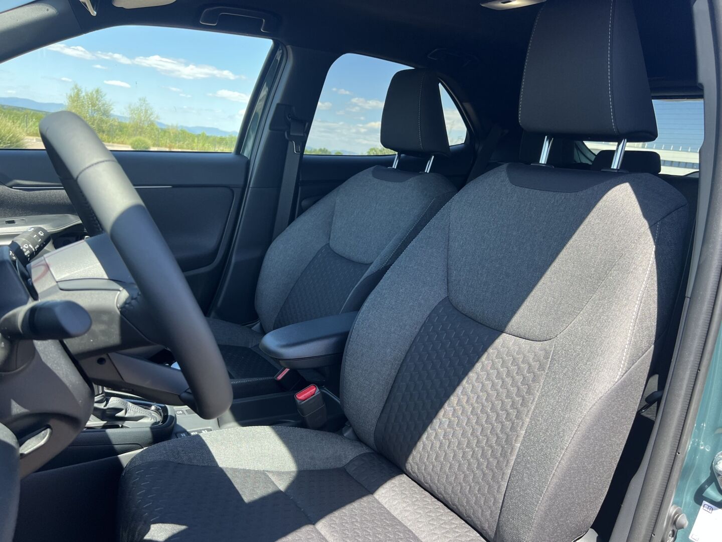 TOYOTA YARIS CROSS HYBRIDE 130 2WD DESIGN — photo 4