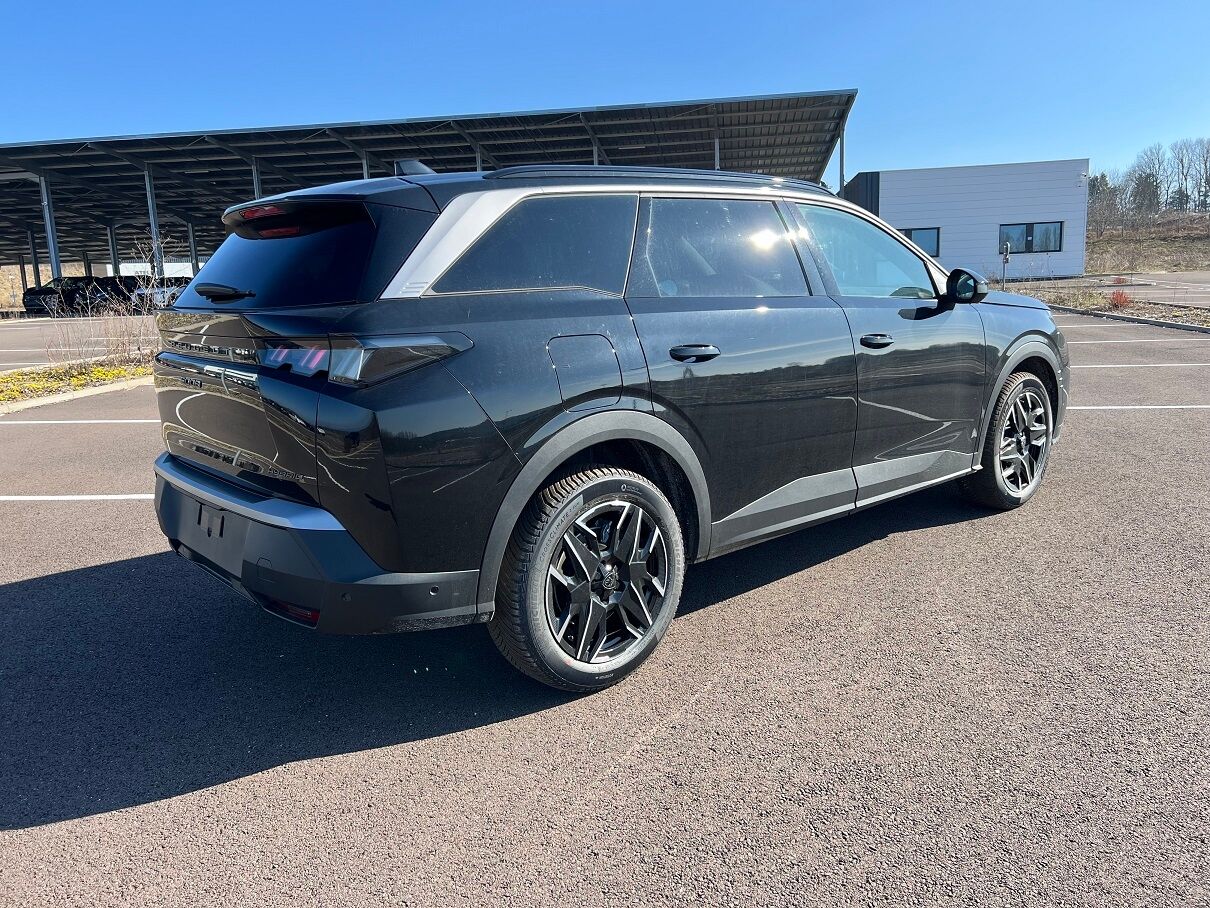 PEUGEOT 5008 HYBRID 145 E-DCS6 ALLURE — photo 2