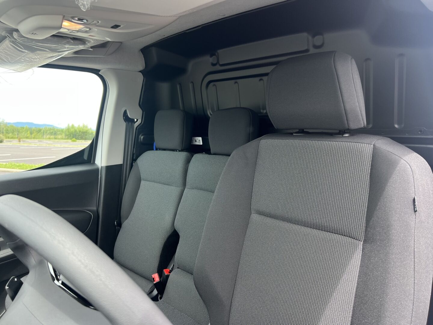 CITROEN BERLINGO VAN FG 650KG BLUE HDI 130 S/S EAT8 TAILLE M CHARGE UTILE STANDARD — photo 7