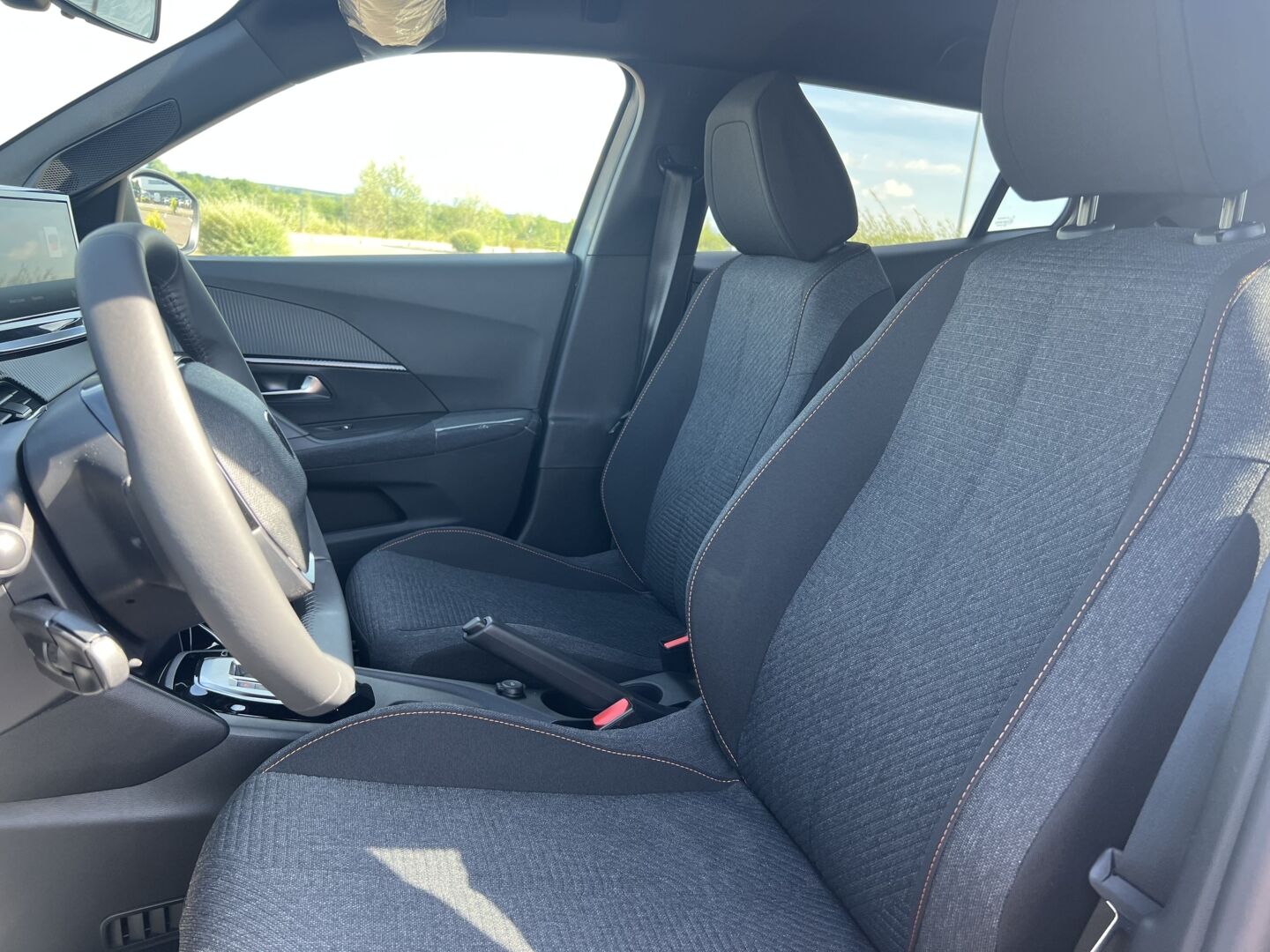 PEUGEOT 2008 1.2 HYBRID 145 E-DCS6 STYLE — photo 5