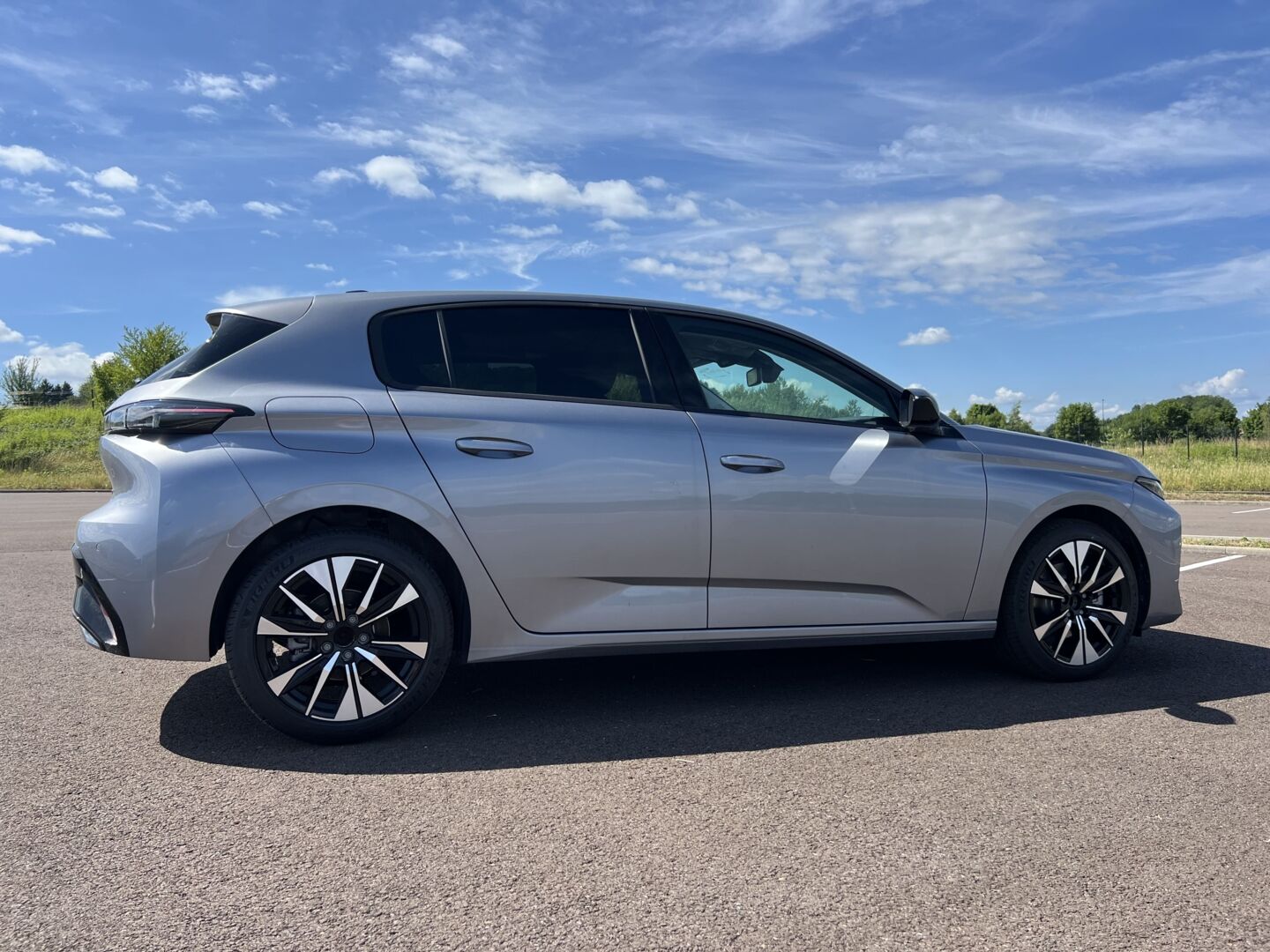PEUGEOT NOUVELLE 308 HYBRIDE 145 E-DCS6 ALLURE — photo 3