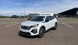 PEUGEOT 2008 1.2 HYBRID 145 E-DCS6 ALLURE