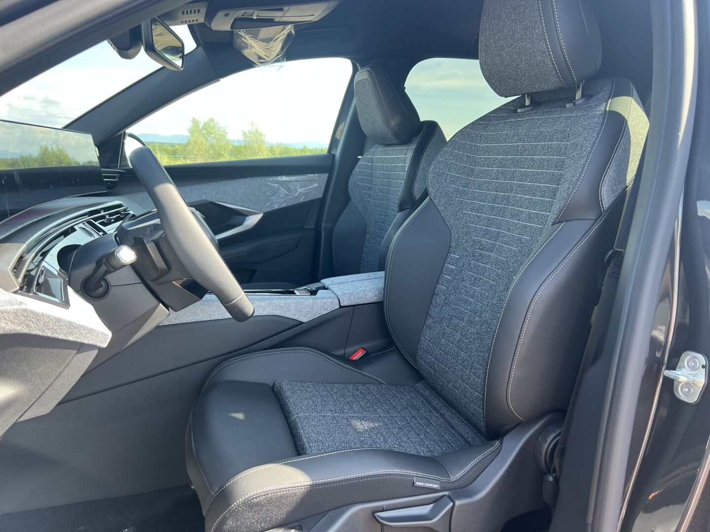 PEUGEOT 3008 HYBRID 145 E-DCS6 ALLURE — photo 7