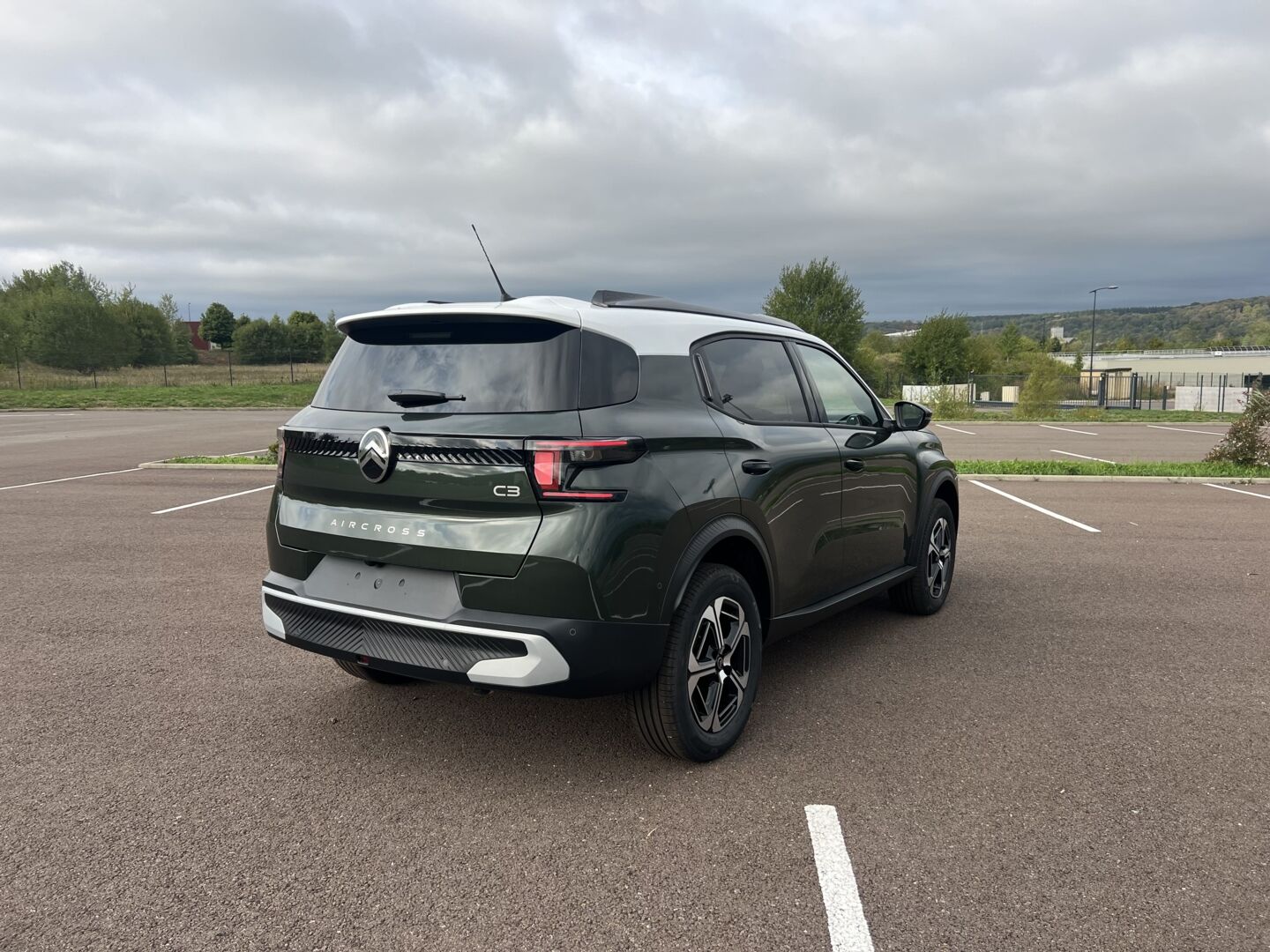 CITROEN C3 AIRCROSS HYBRID 145 E-DCS6 MAX — photo 3
