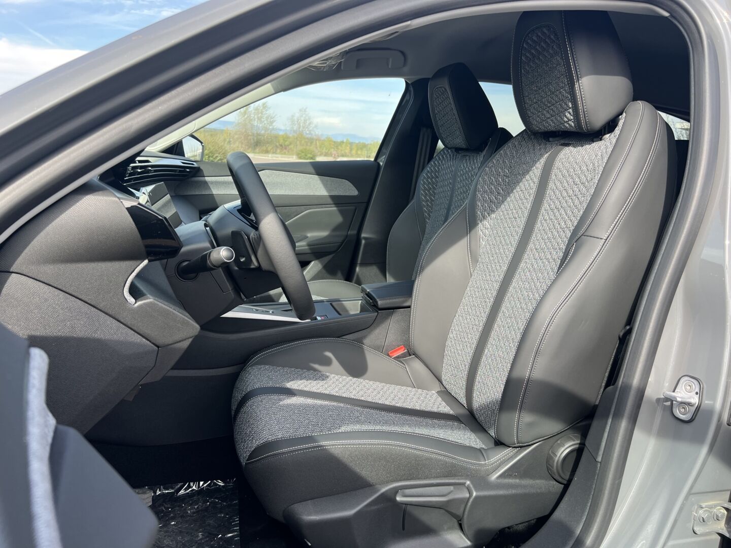 PEUGEOT NOUVELLE 308 SW BLUE HDI 130 S/S ETA8 ALLURE — photo 4