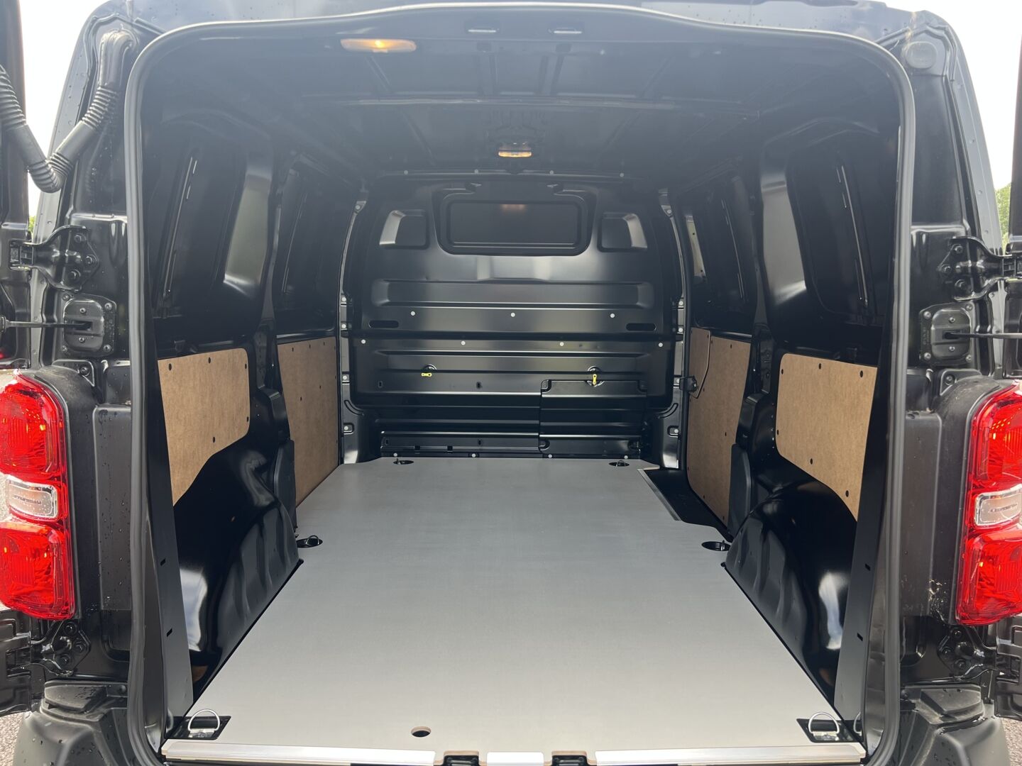 CITROEN JUMPY FG TOLE 2.0 BLUE HDI 145 S/S BVM6 TAILLE M — photo 8