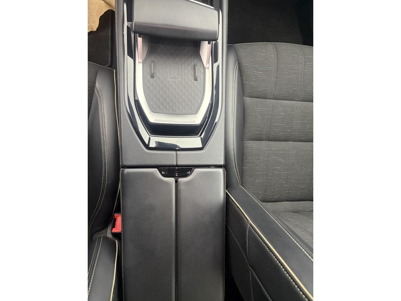 RENAULT AUSTRAL ICONIC 1.3 MILD HYBRIDE 160 + PACK ADVANCED DRIVING ASSIST — photo 24