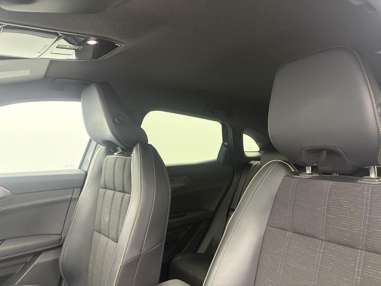 RENAULT AUSTRAL ICONIC 1.3 MILD HYBRIDE 160 + PACK ADVANCED DRIVING ASSIST — photo 17