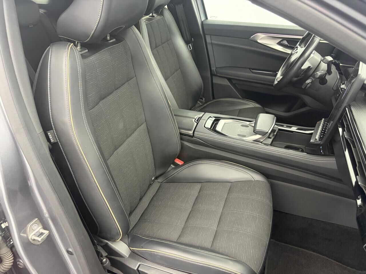 RENAULT AUSTRAL ICONIC 1.3 MILD HYBRIDE 160 + PACK ADVANCED DRIVING ASSIST — photo 19