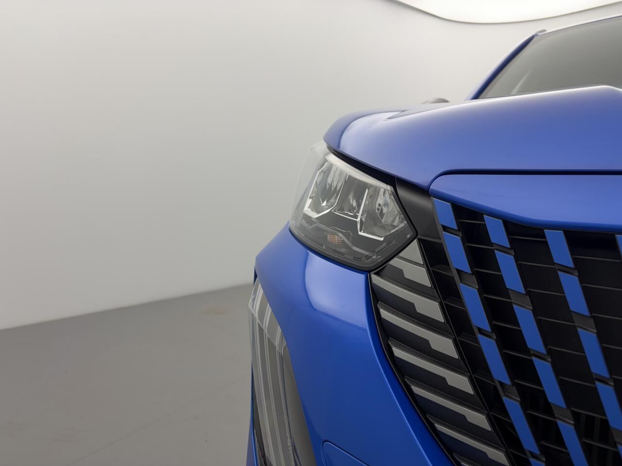 PEUGEOT 2008 ALLURE ESSENCE 130 EAT8 +GRIP CONTROL + CAMERA DE RECUL 180 — photo 15