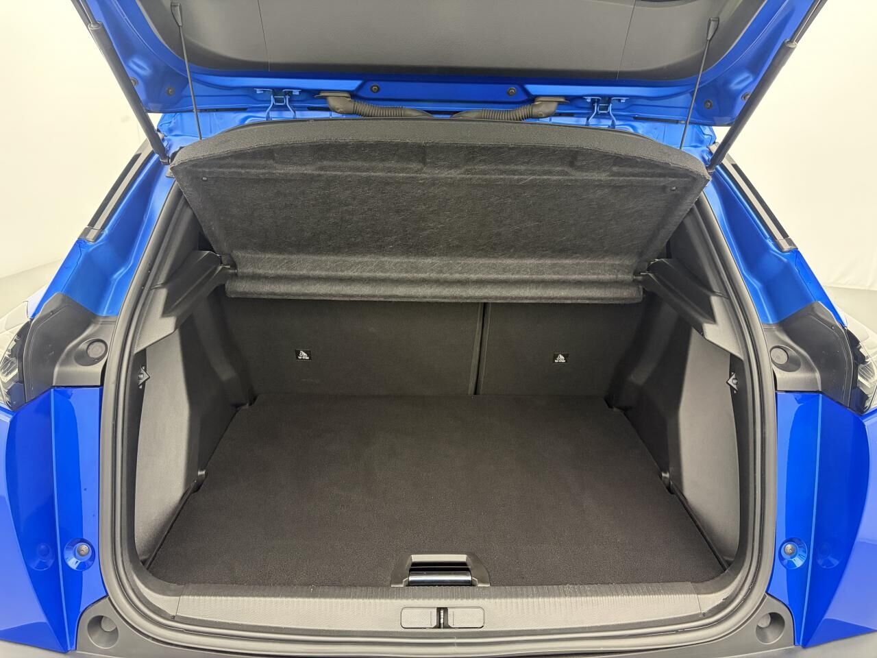 PEUGEOT 2008 ALLURE ESSENCE 130 EAT8 +GRIP CONTROL + CAMERA DE RECUL 180 — photo 26