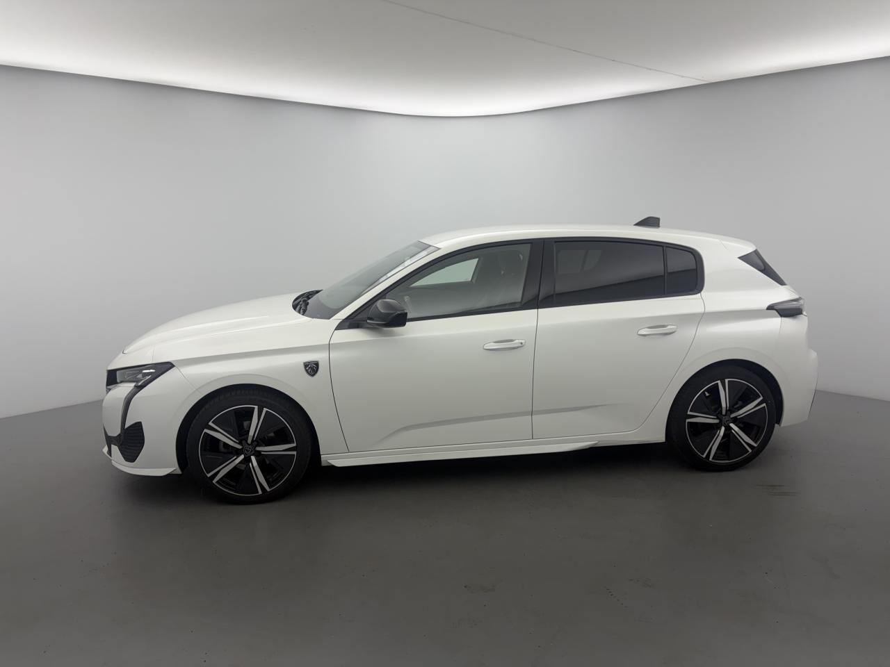 PEUGEOT 308 GT ESSENCE S&amp;S 130 EAT8 — photo 9