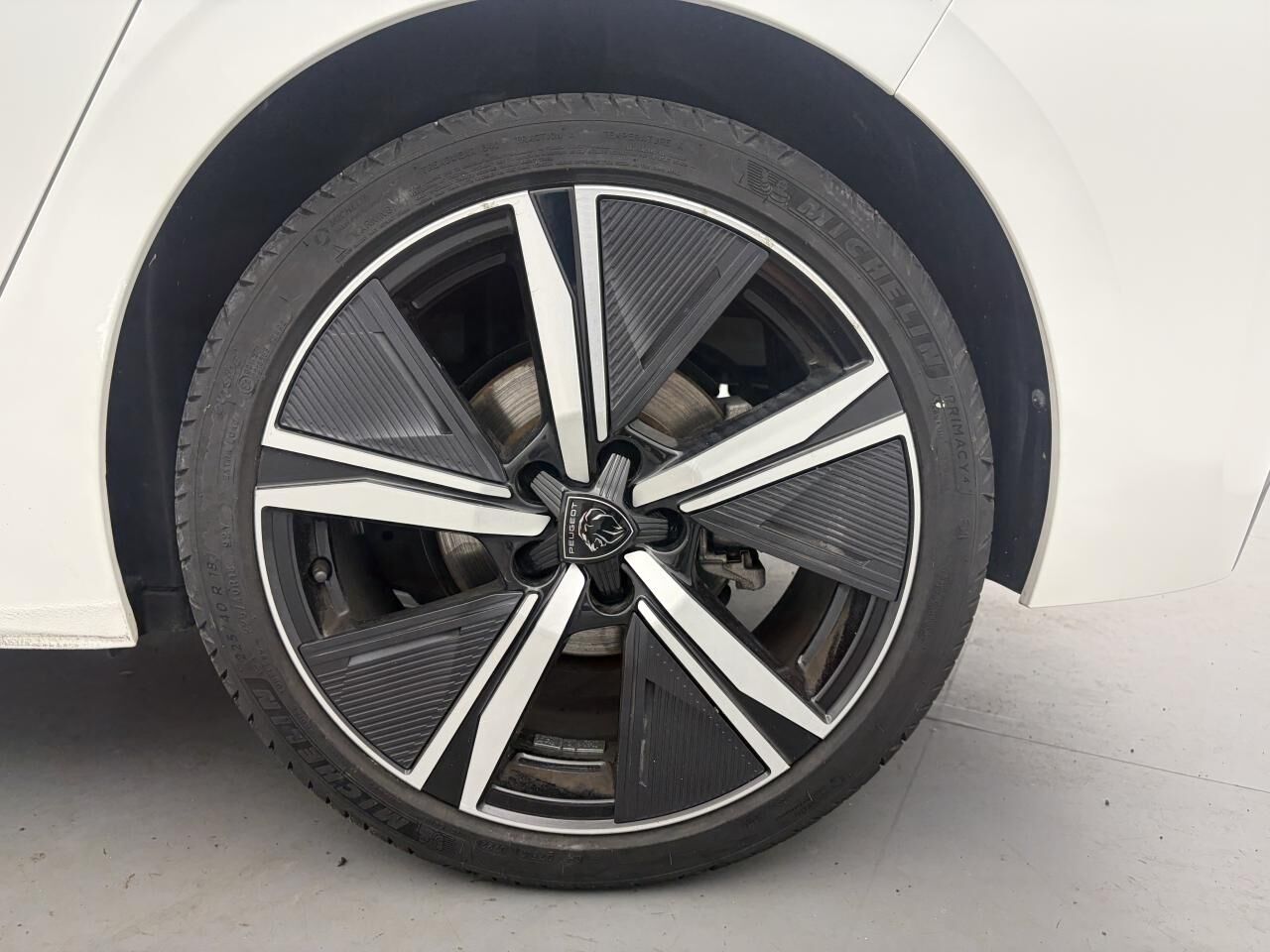 PEUGEOT 308 GT ESSENCE S&amp;S 130 EAT8 — photo 10