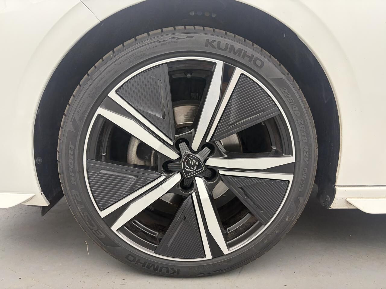 PEUGEOT 308 GT ESSENCE S&amp;S 130 EAT8 — photo 11