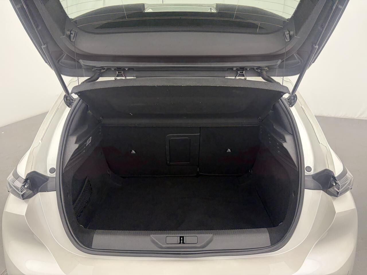 PEUGEOT 308 GT ESSENCE S&amp;S 130 EAT8 — photo 27