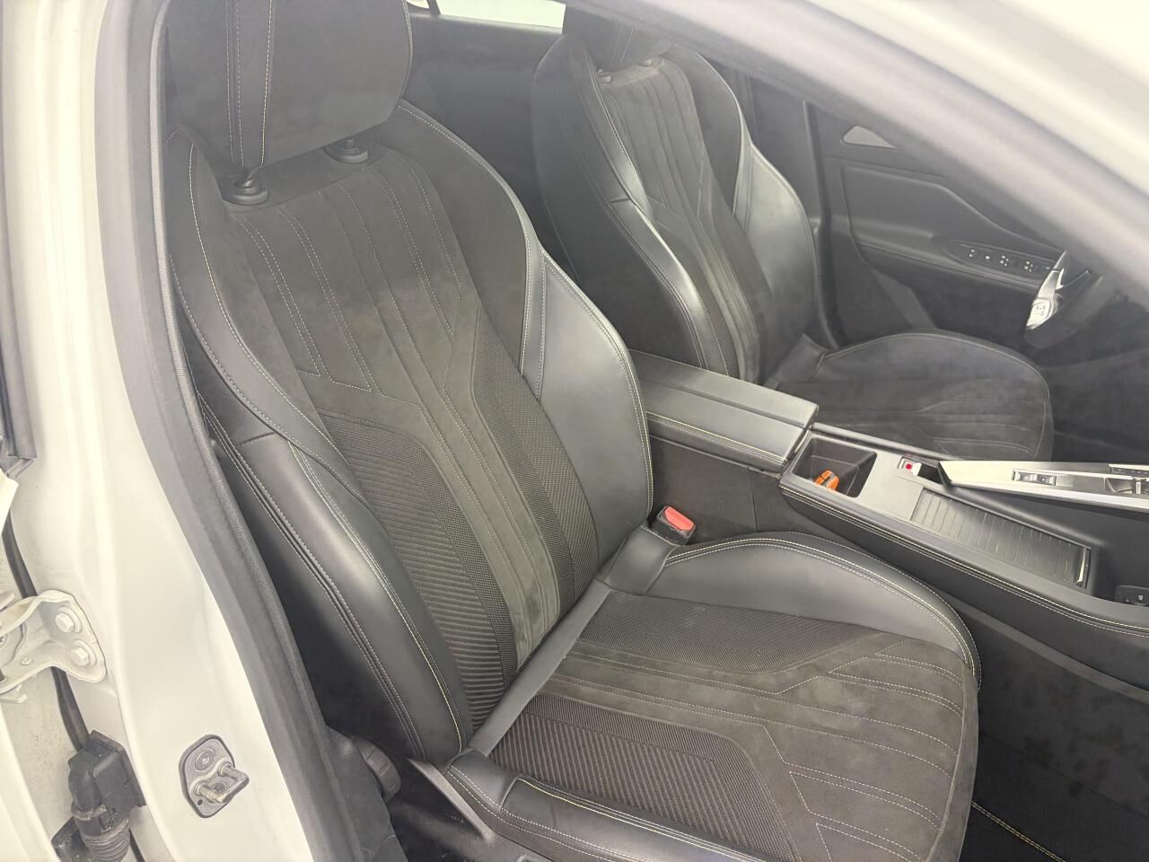 PEUGEOT 308 GT ESSENCE S&amp;S 130 EAT8 — photo 20