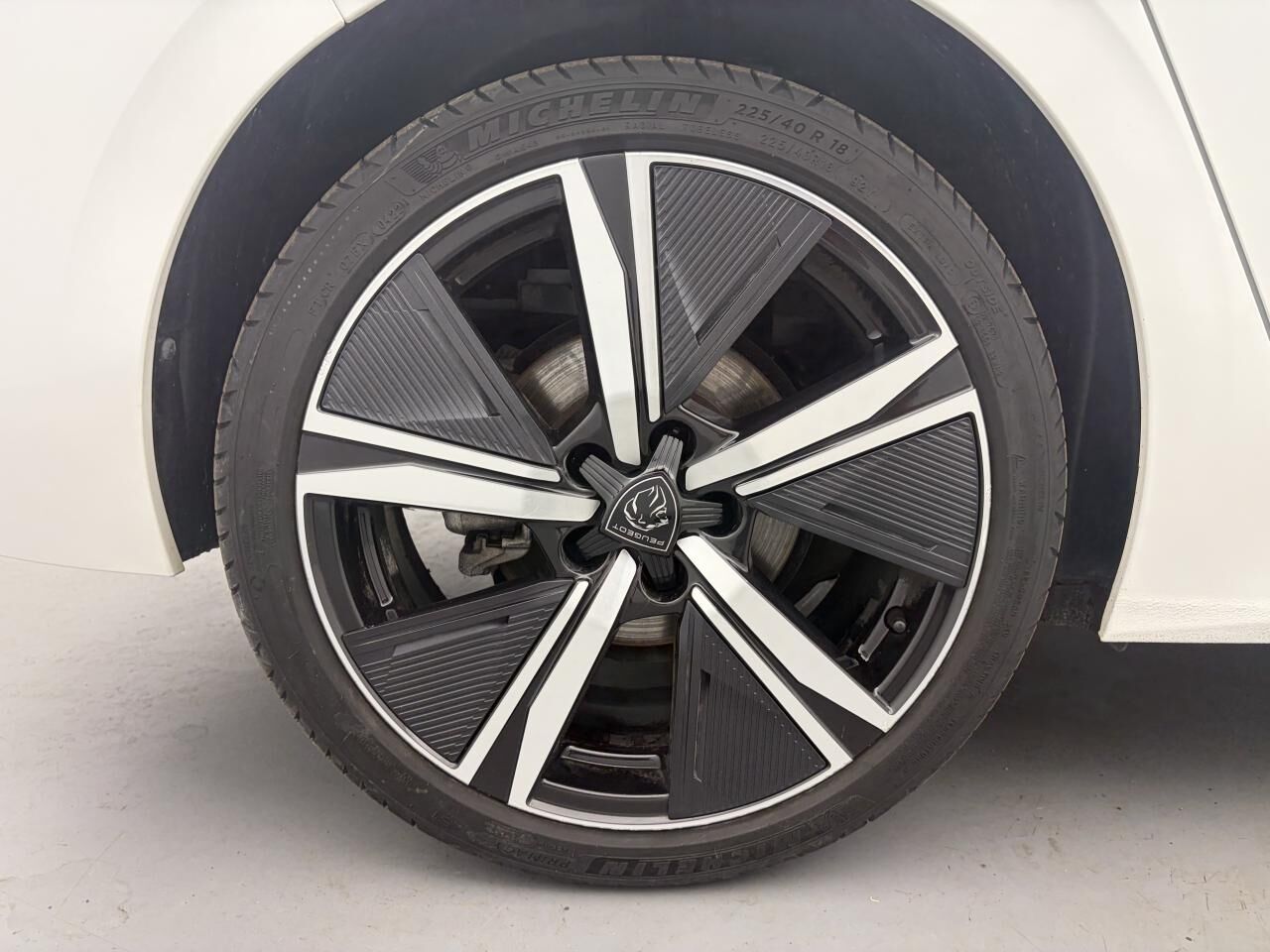 PEUGEOT 308 GT ESSENCE S&amp;S 130 EAT8 — photo 13