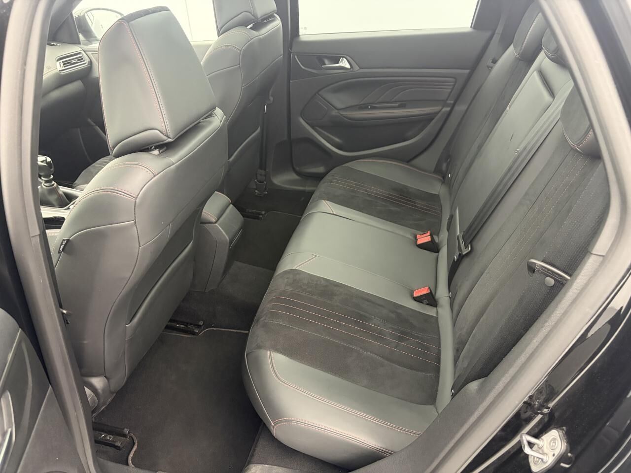PEUGEOT 308 SW GT 1.5 BLUEHDI 130 + TOIT PANORAMIQUE — photo 26