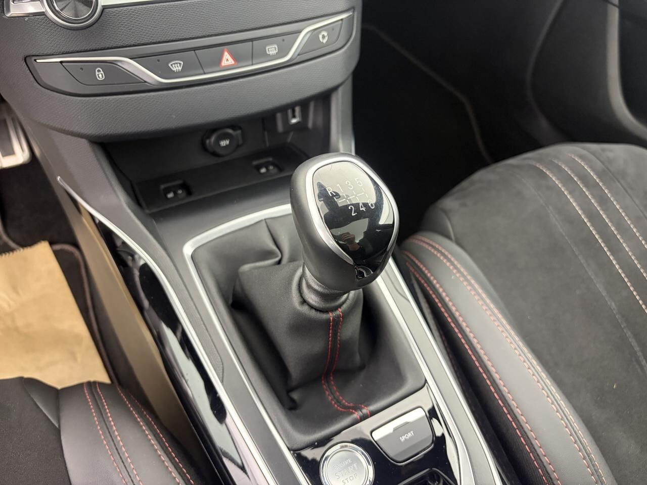 PEUGEOT 308 SW GT 1.5 BLUEHDI 130 + TOIT PANORAMIQUE — photo 24