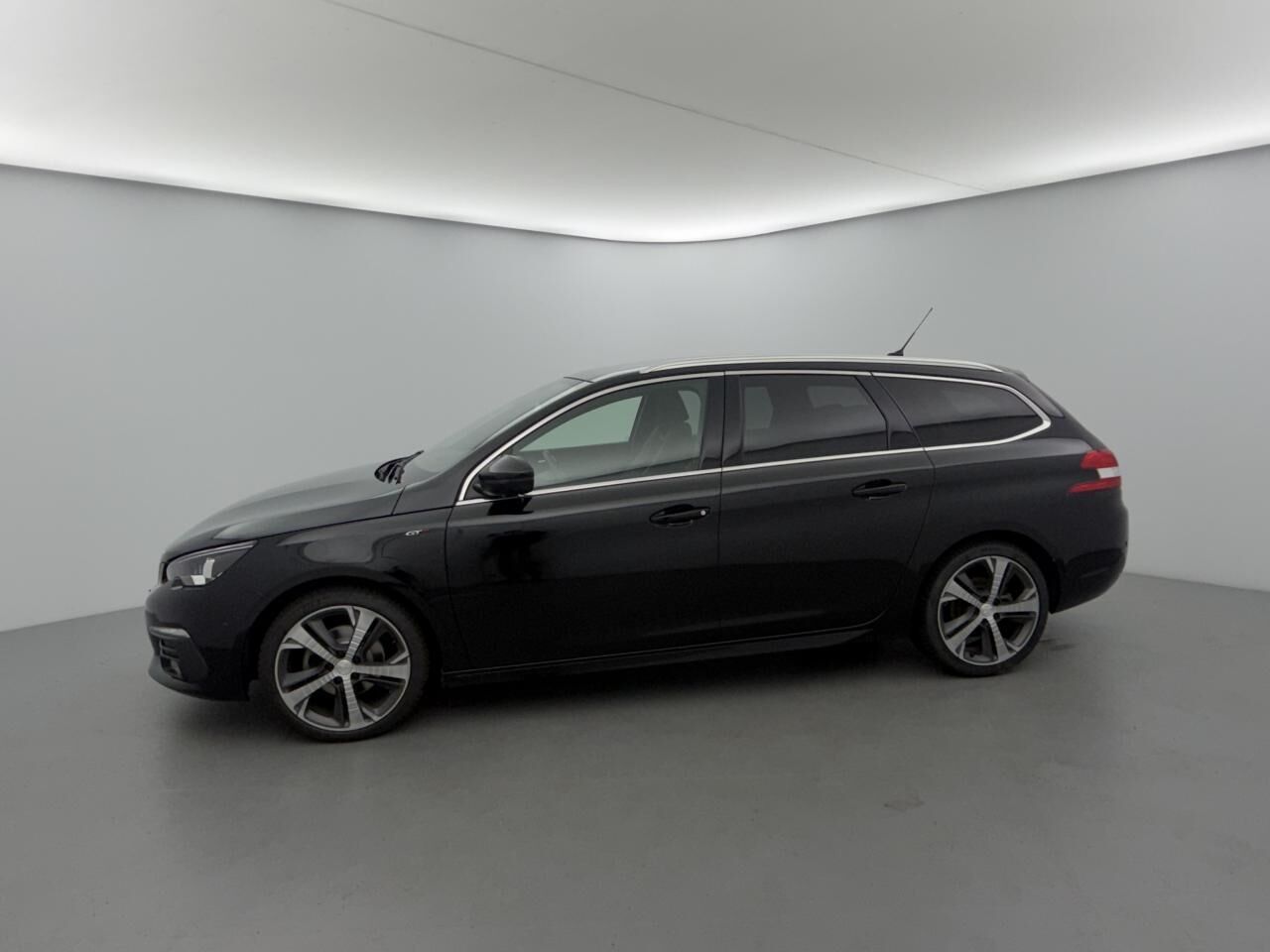 PEUGEOT 308 SW GT 1.5 BLUEHDI 130 + TOIT PANORAMIQUE — photo 9