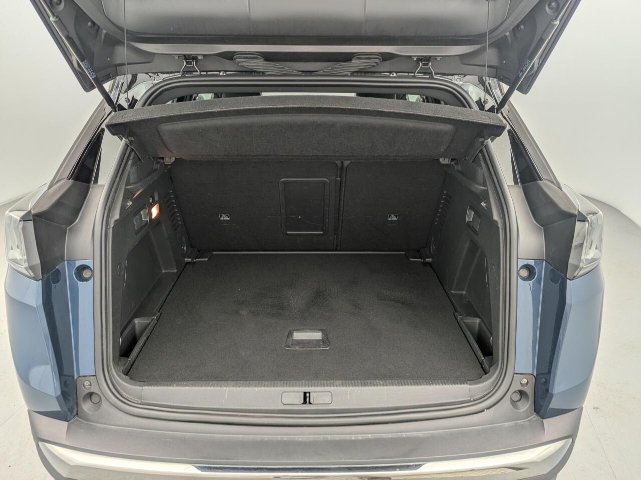 PEUGEOT 3008 ESSENCE 12V S&amp;S - 130 - BV EAT8 GT — photo 27