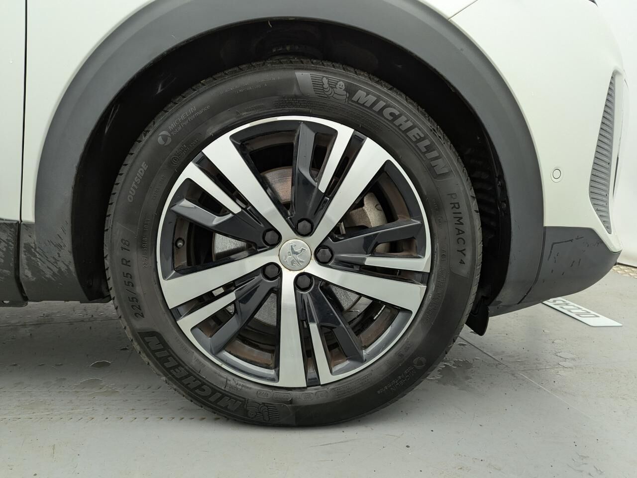 PEUGEOT 3008 GT HYBRID4 300 E-EAT8 — photo 12