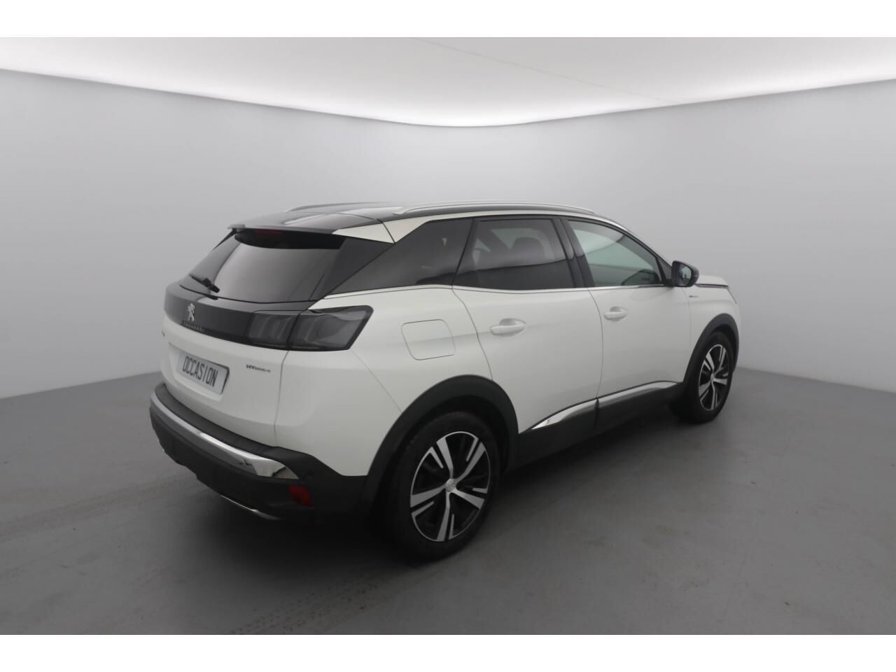 PEUGEOT 3008 GT HYBRID4 300 E-EAT8 — photo 5