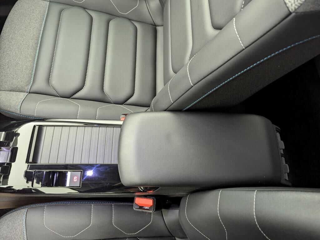 CITROEN C4 X SHINE 1.2 ESSENCE 130 - GARANTIE MOTEUR 10 ANS OU 180000KM EAT8 — photo 21