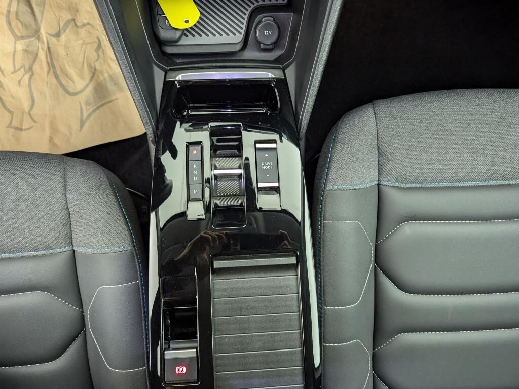 CITROEN C4 X SHINE 1.2 ESSENCE 130 - GARANTIE MOTEUR 10 ANS OU 180000KM EAT8 — photo 22