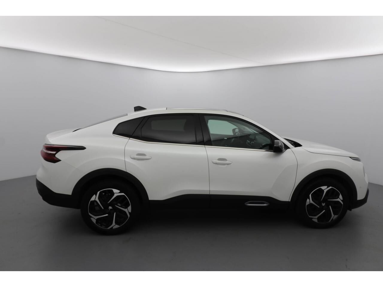 CITROEN C4 X SHINE 1.2 ESSENCE 130 - GARANTIE MOTEUR 10 ANS OU 180000KM EAT8 — photo 5
