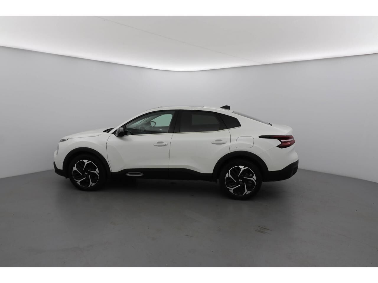 CITROEN C4 X SHINE 1.2 ESSENCE 130 - GARANTIE MOTEUR 10 ANS OU 180000KM EAT8 — photo 9