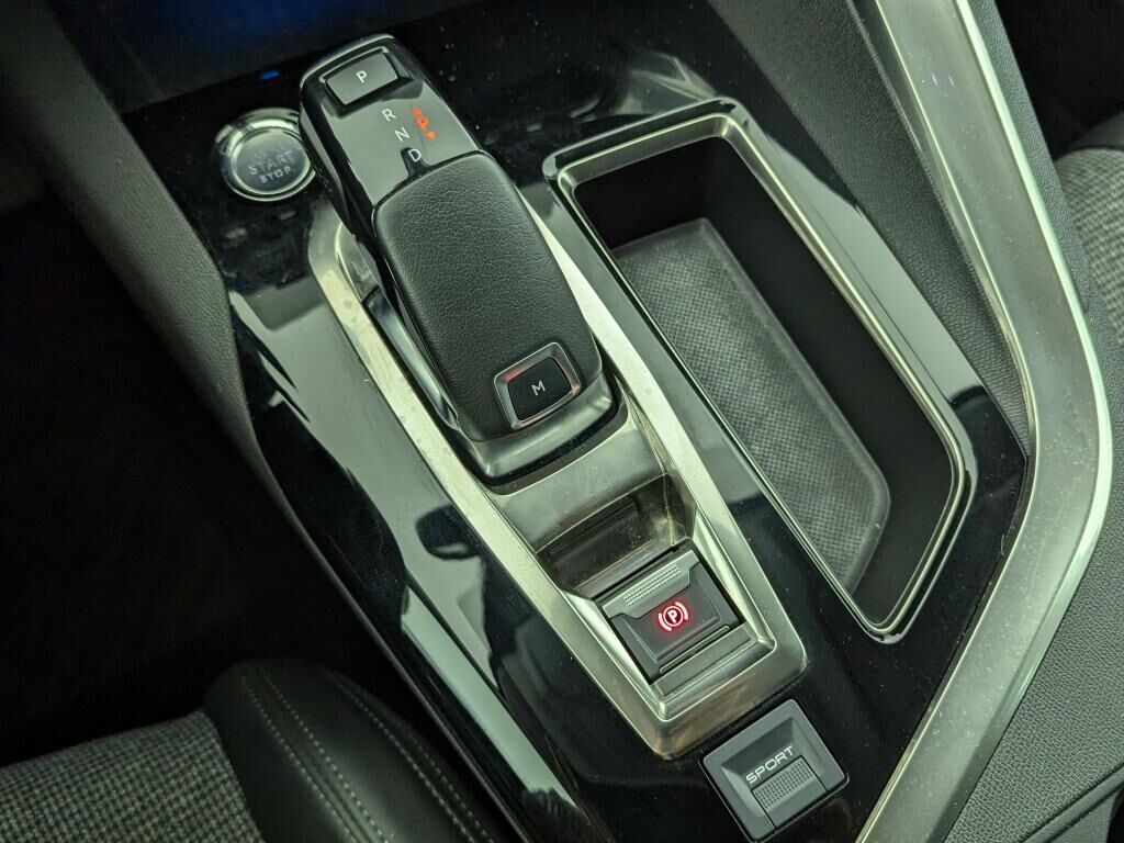 PEUGEOT 3008 ALLURE BLUEHDI 130CH EAT8 + PARK ASSIST + VISIOPARK2 — photo 30